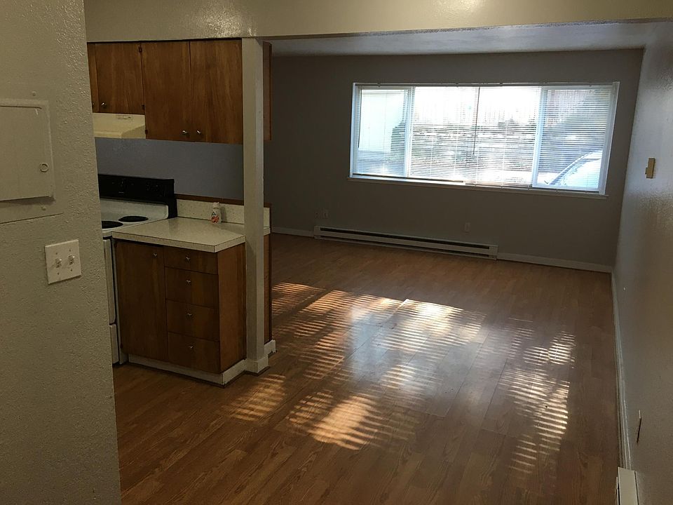 1st image of 422 N I St APT 5