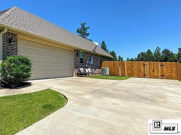 3rd image of 415 Austin Oaks Cir