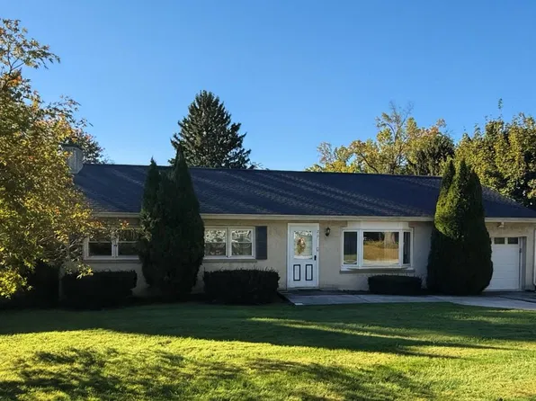 20 Carol Ln, Coatesville, PA 19320