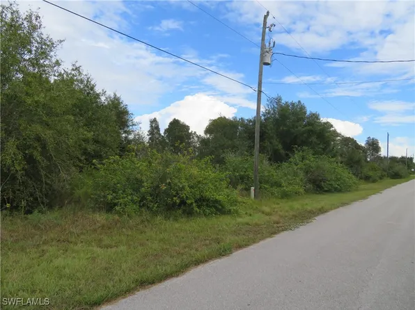 2028 Wanda Ave N, Lehigh Acres, FL 33971