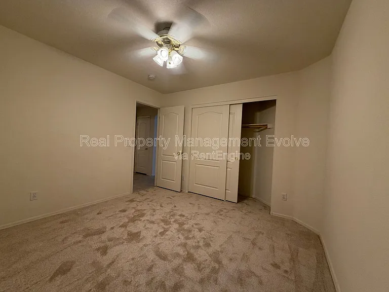 15847 W Saguaro Ln — Photo 17