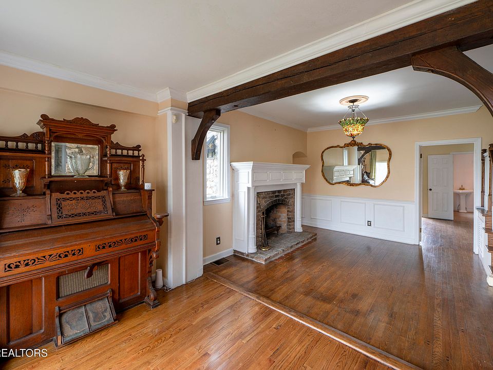 16th image of this home