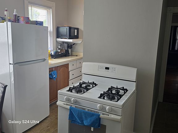 3rd image of 703 Washington Ave #703
