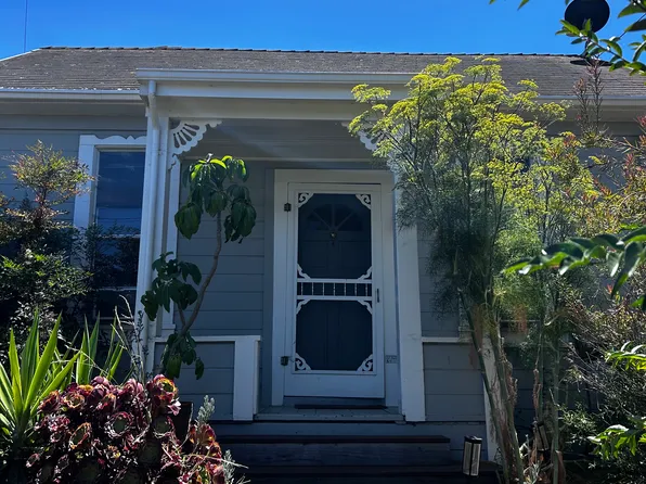 685 Edwards St, Crockett, CA 94525
