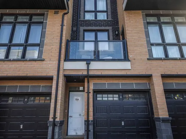 7 Phelps Ln #6, Richmond Hill, ON L4E 1J4