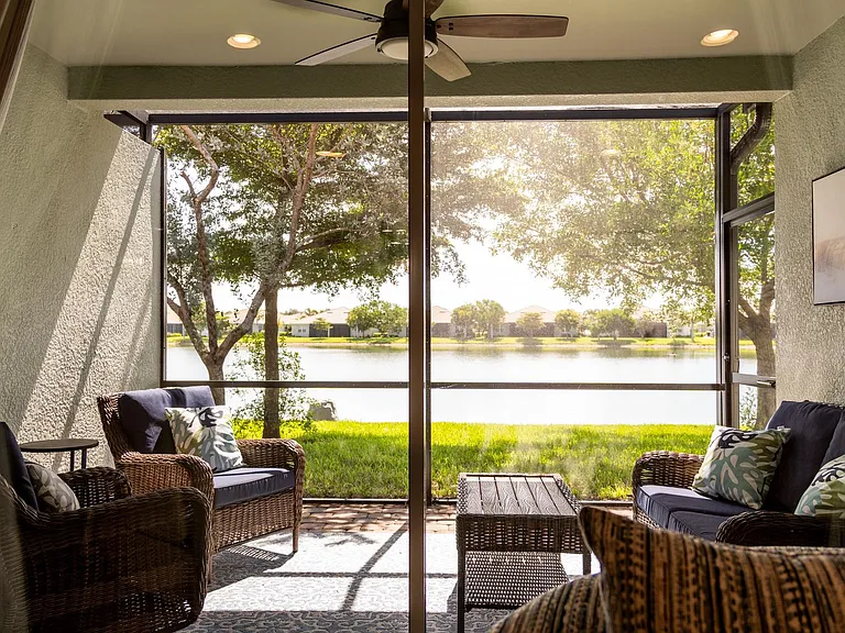 14888 Edgewater Cir — Photo 26