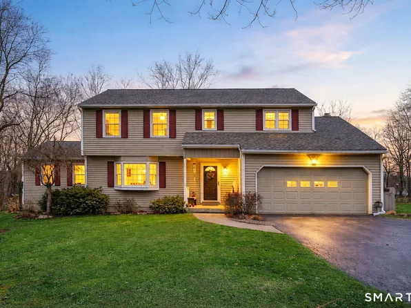 32 School House Hill, Burlington, CT 06013