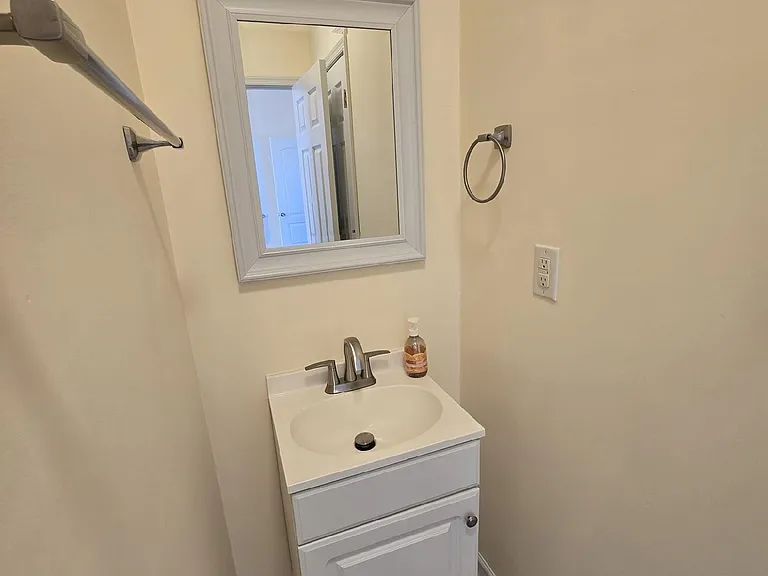 2021 National St #1 — Photo 9