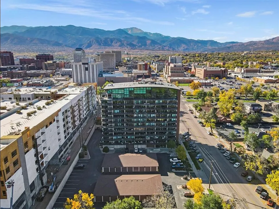 417 E Kiowa St #901