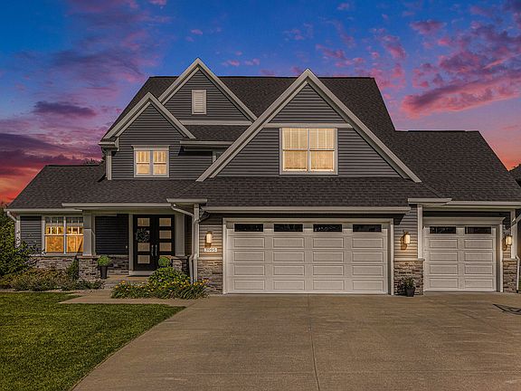 2nd image of 3995 Hollow Wood Dr