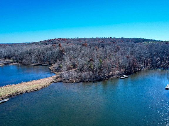 3rd image of 141 Camp Creek Cir
