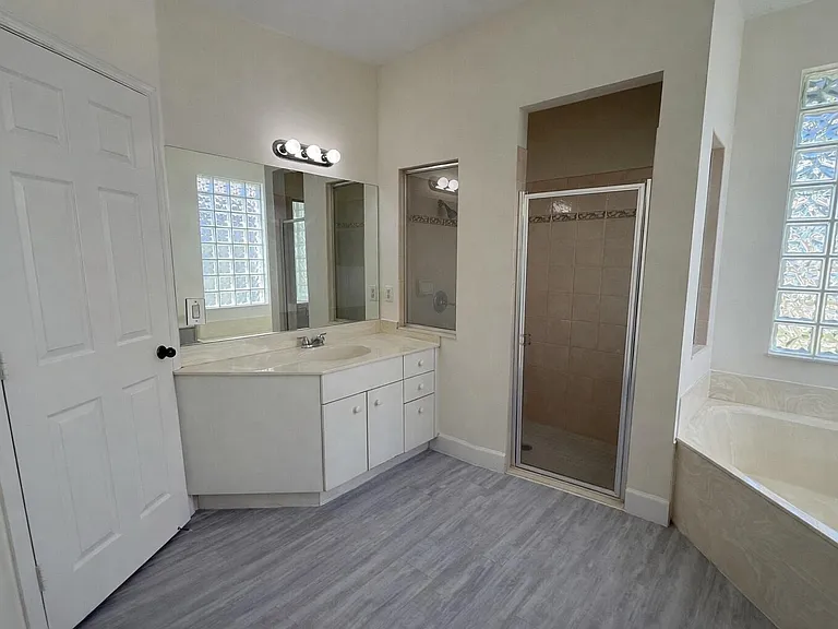 1168 Hatteras Cir — Photo 17