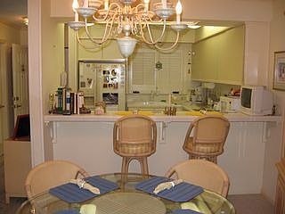 2nd image of 1315 Oak St APT 3