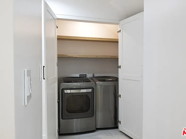 824 Westmount Dr #2 — Photo 10