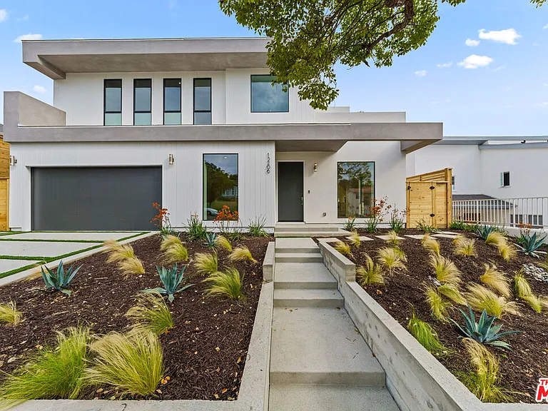 13206 Dewey St — Photo 1
