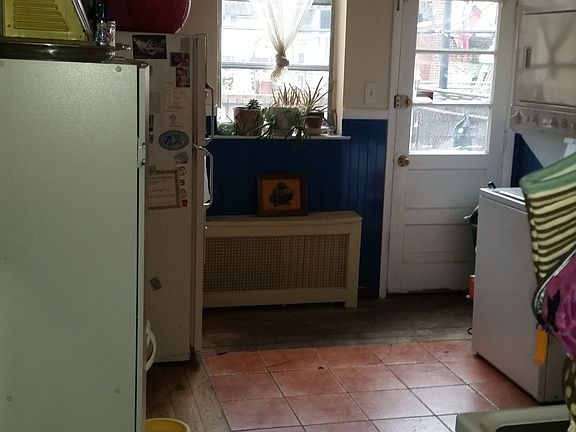 5th image of 2544 E Allegheny Ave