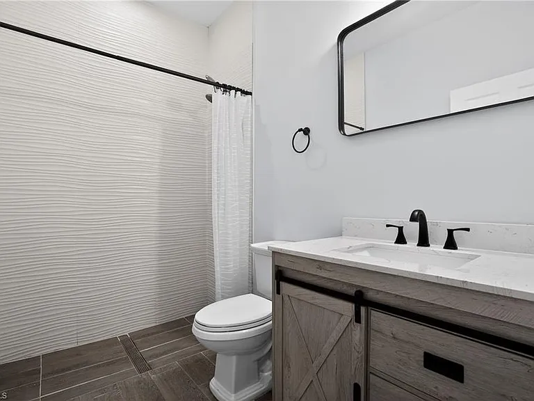 4630 Gene Ave N — Photo 26