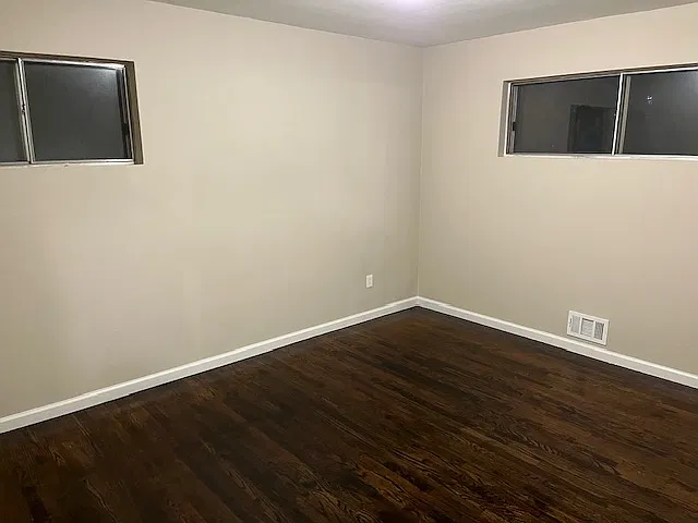 3 bed, 1080 sqft, $3,100 — Photo 2