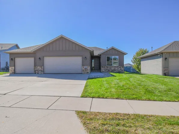 5733 W Bream Ct, Sioux Falls, SD 57107