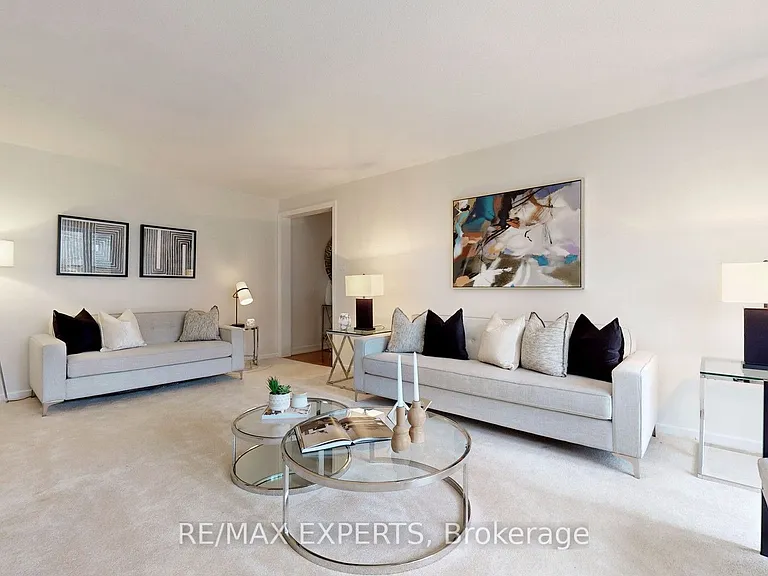 187 Cassandra Blvd — Photo 6