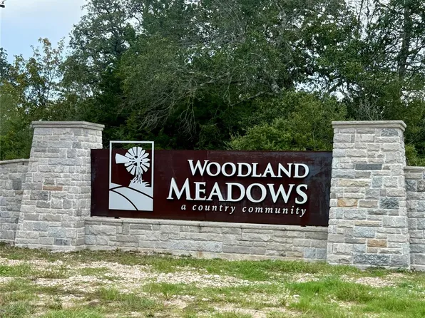 149 Woodland Meadows Ln, La Grange, TX 78945