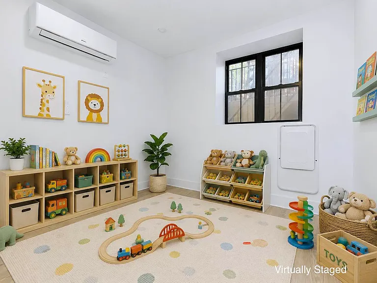 356 W 48th St #D1 — Photo 8