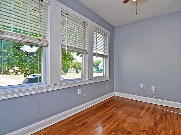 4th image of 9 Belmont St APT 2