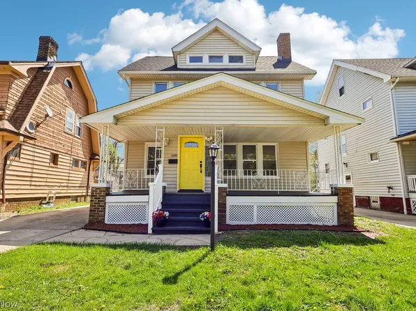 1045 Nela View Rd, Cleveland, OH 44112