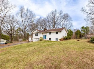 61 Pinewood Dr, Vernon, CT 06066