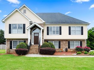 17 Colonial Cir, Cartersville, GA