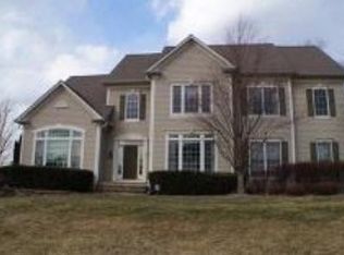 50 Ridge Rd, Green Brook, NJ 08812