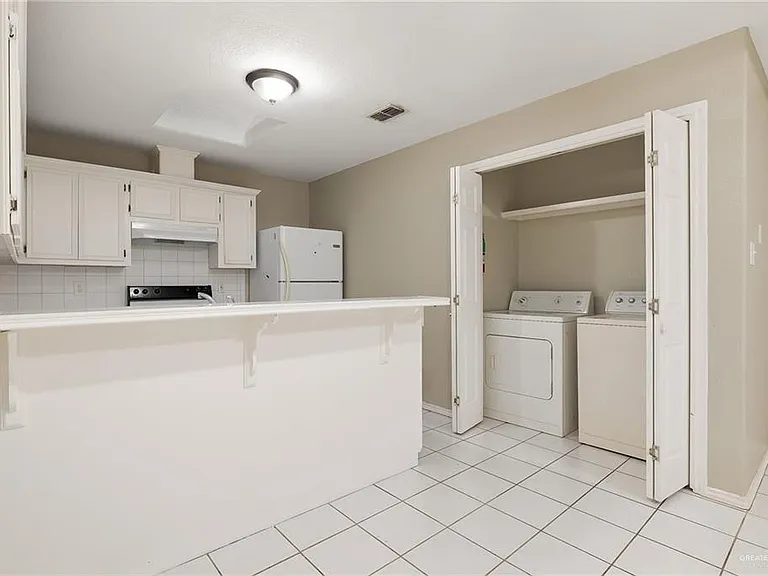 2307 Kimberly Ln #3 — Photo 7