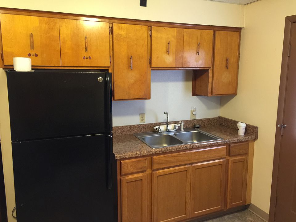 2nd image of 39 S Jefferson St APT E