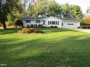 542 W Fairview Rd, Freeport, IL 61032