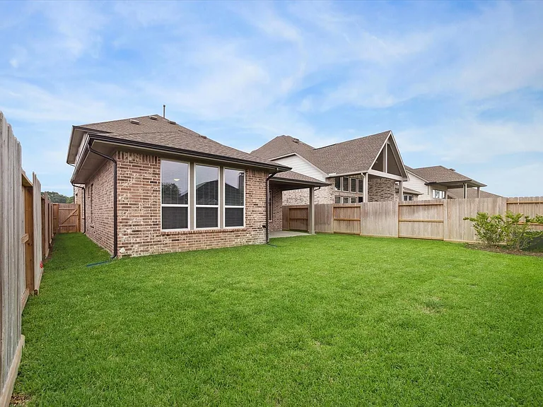 2418 Russet Forest Dr — Photo 37