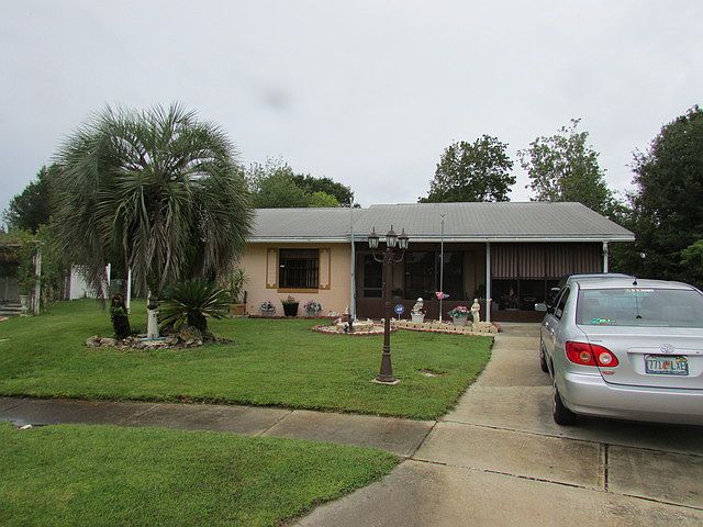 1st image of 1814 Park Ct