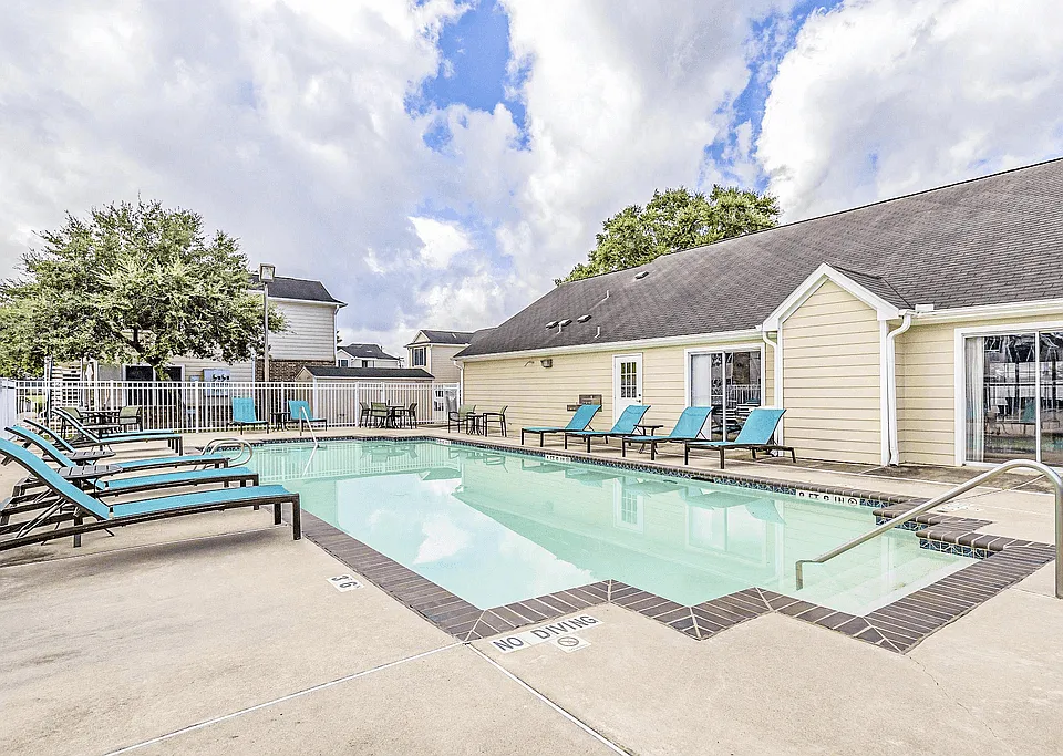 Falcon Pointe Apartments