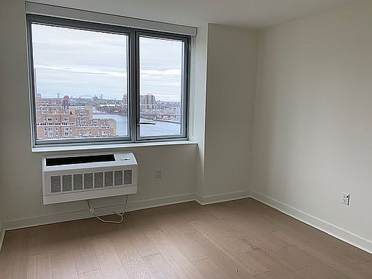 5th image of 480 Main St APT 11K