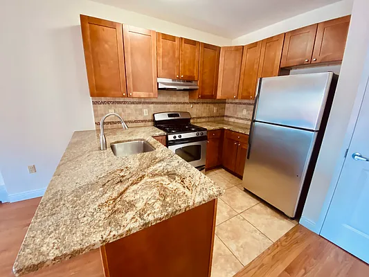 Rented by Voro, LLC | media 15