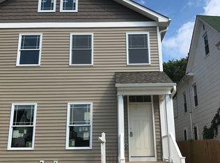 422 Calvin Ave, Baltimore, MD 21218