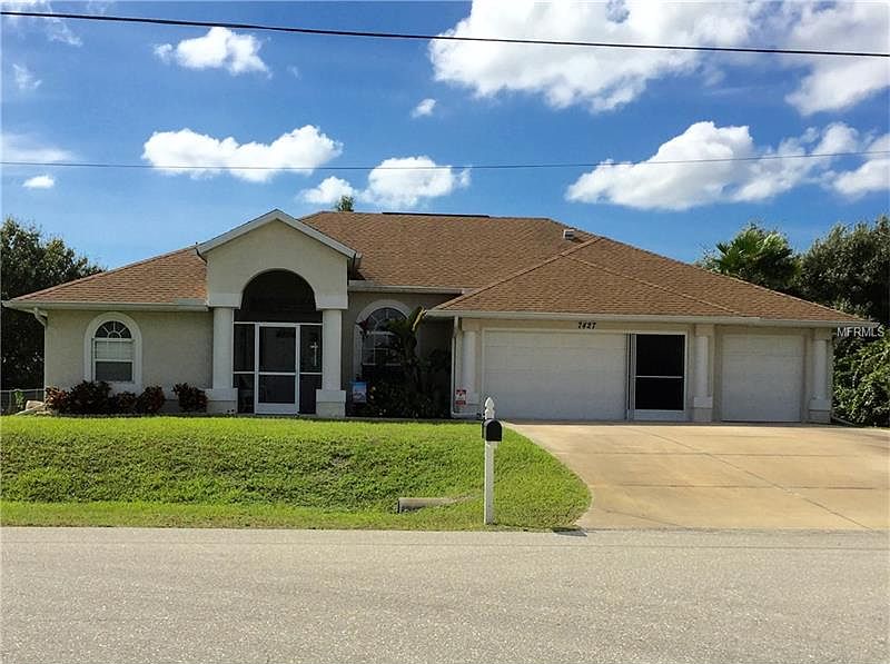 1st image of 7427 Regina Dr