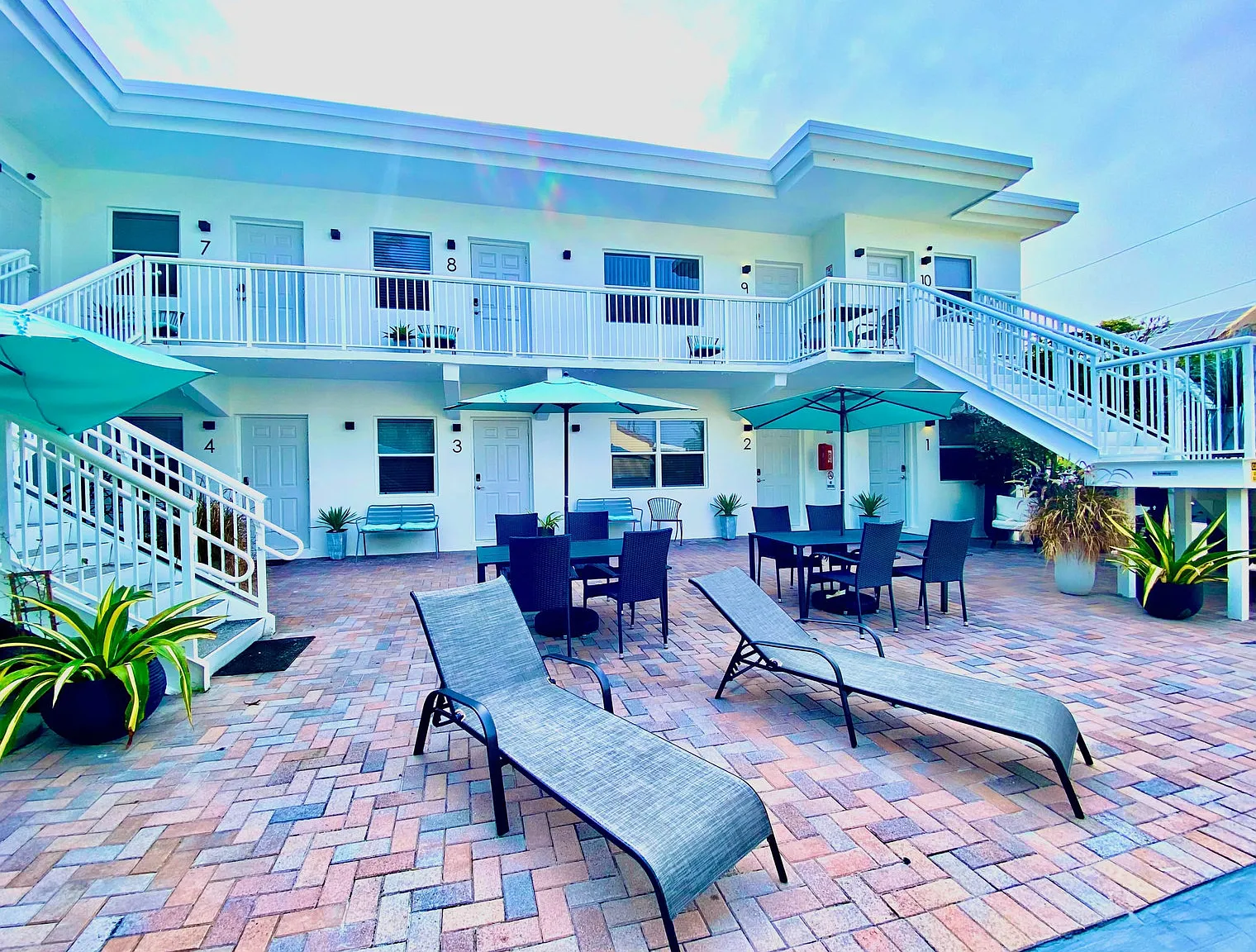 1 bed, 2.0 bath, 592 sqft, $3,234 — Photo 4