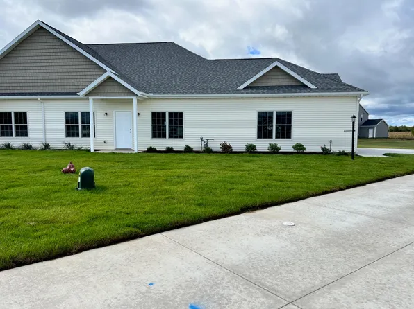 1868 Peachtree Path, Stevensville, MI 49127