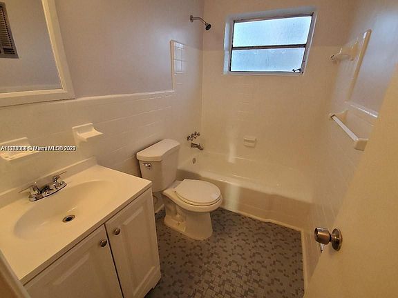 5th image of 12665 NE 16th Ave APT 7