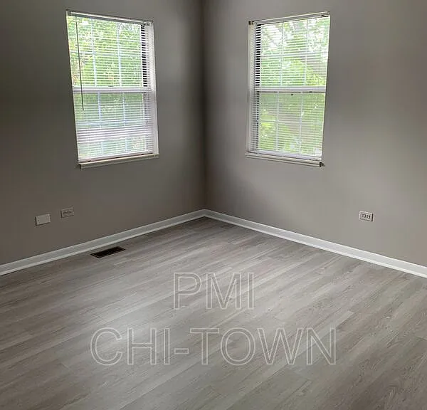 422 N Cambridge Dr — Photo 11