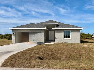 379 Baytree Dr, Rotonda West, FL 33947