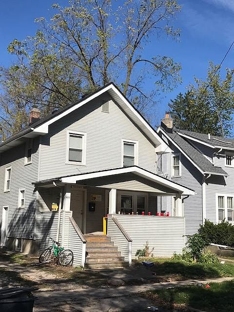 1st image of 921 Dewey Ave