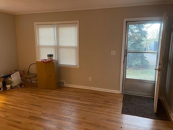 2nd image of 6111 Emmet St