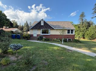 1560 96th St E, Bloomington, MN 55425