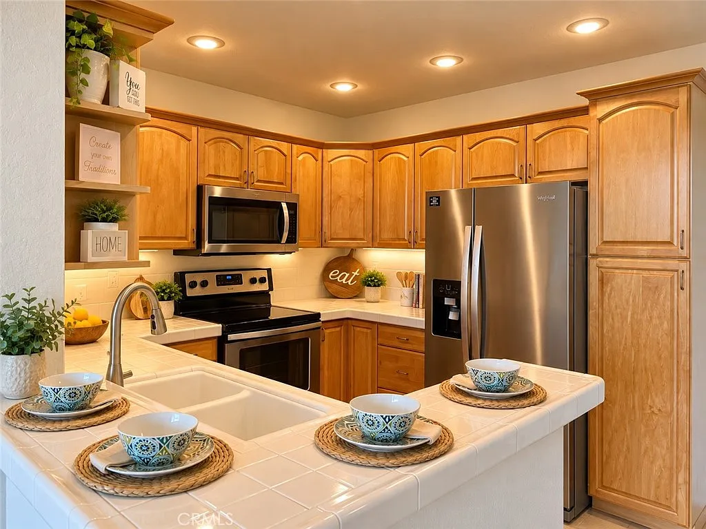 2 bed, 1037 sqft, $3,300 — Photo 3
